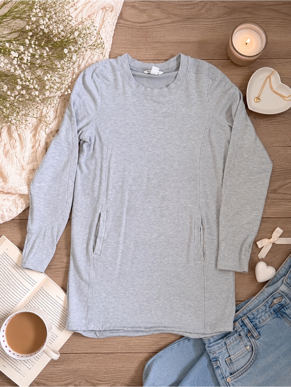 Athleta Balance Dress Light Gray Sweatshirt Dress Pockets Women’s Medium